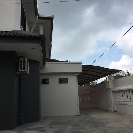 Homestay Muar Extérieur photo