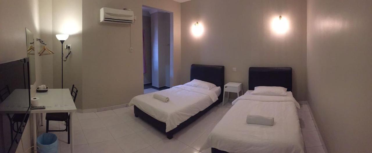 Homestay Muar Extérieur photo