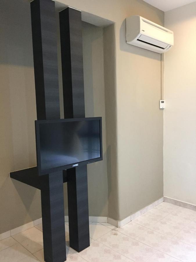 Homestay Muar Extérieur photo